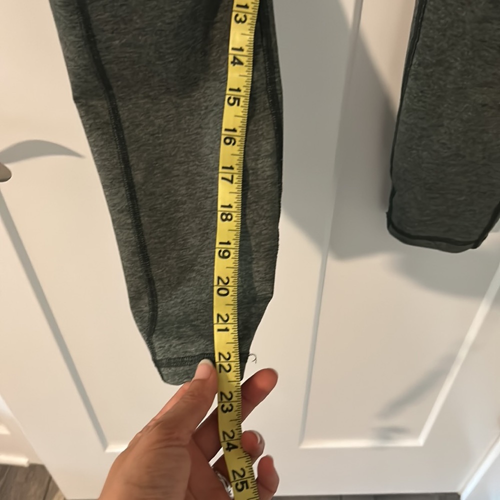 Gradient gray capris - Picture 5 of 5